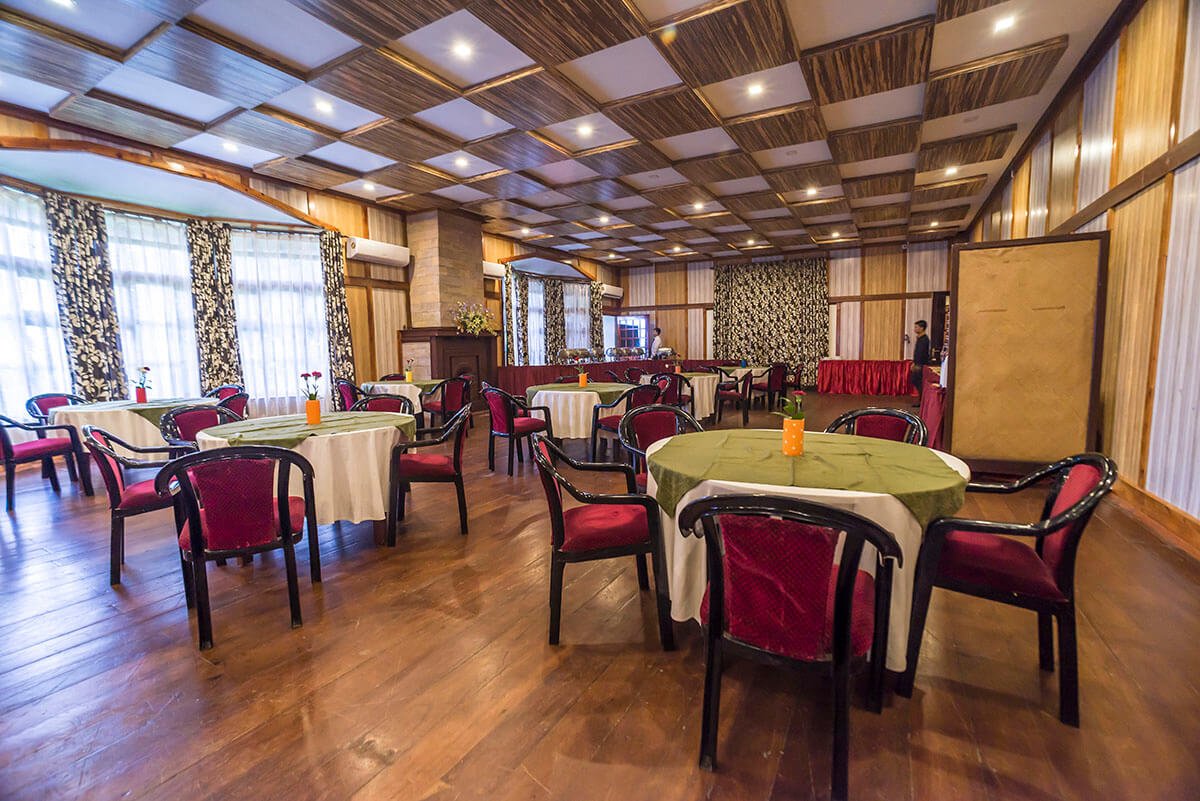 Pinewood Hotel Luxury Hotel In Shillong